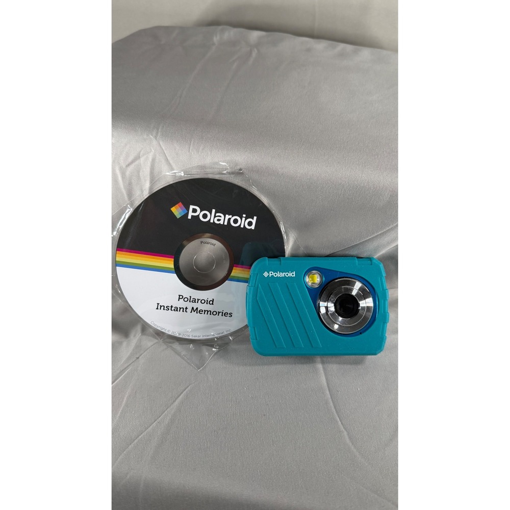 Polaroid Digital Camera Teal Blue with Silicone Case and Software Disc 0010718